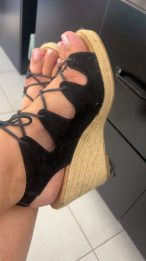 CjUKMVNuYXBjaGF0LzEzLjYyLjEuMCAoaVBob25lMTQsMzsgaU9TIDE4LjYuMjsgZ3ppcCkgAg==